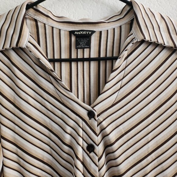 Classic Striped Collared Button Up - Picture 3 of 4